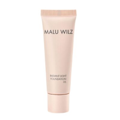 מייקאפ רדיאנט לייט מלו וילז | RADIANT LIGHT FOUNDATION MALU WILZ - גוון-5-radiant