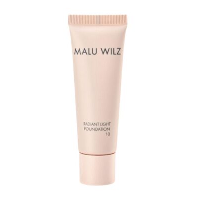 מייקאפ רדיאנט לייט מלו וילז | RADIANT LIGHT FOUNDATION MALU WILZ - גוון-10-radiant