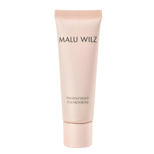 מייקאפ רדיאנט לייט מלו וילז | RADIANT LIGHT FOUNDATION MALU WILZ