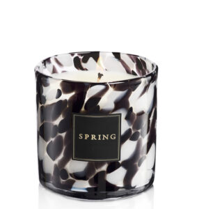 נר ריחני בעיצוב מנומר Private Collection Amber & Spice 240g | SPRING